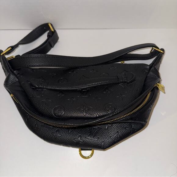 LV black leather monogrammed bum bag with gold embossed hardware - Picture 3 of 6